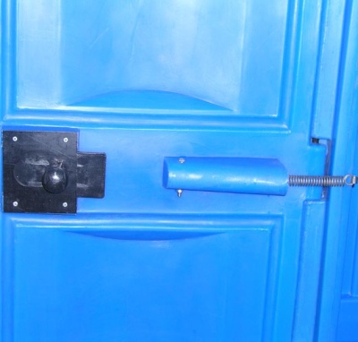 Пружина дверная